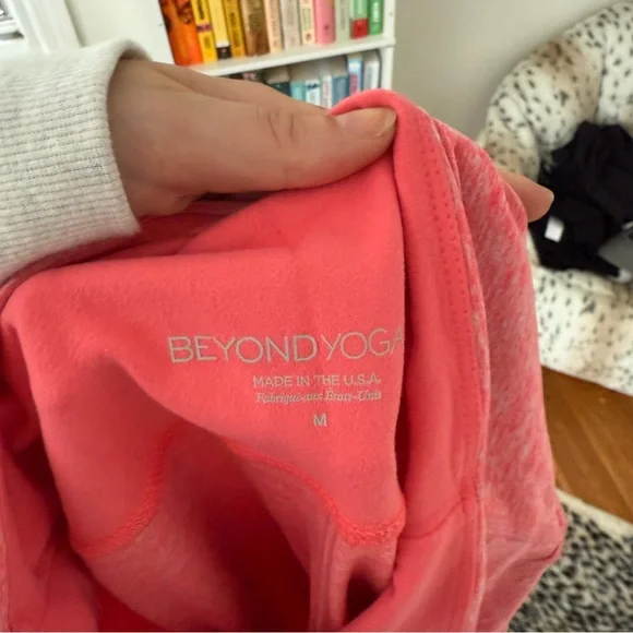 LAST CHANCE Beyond Yoga High Rise Coral Spacedye 7/8 Length Leggings - Picture 3 of 3